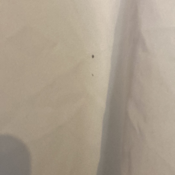 High-Low white blouse. - Picture 4 of 4